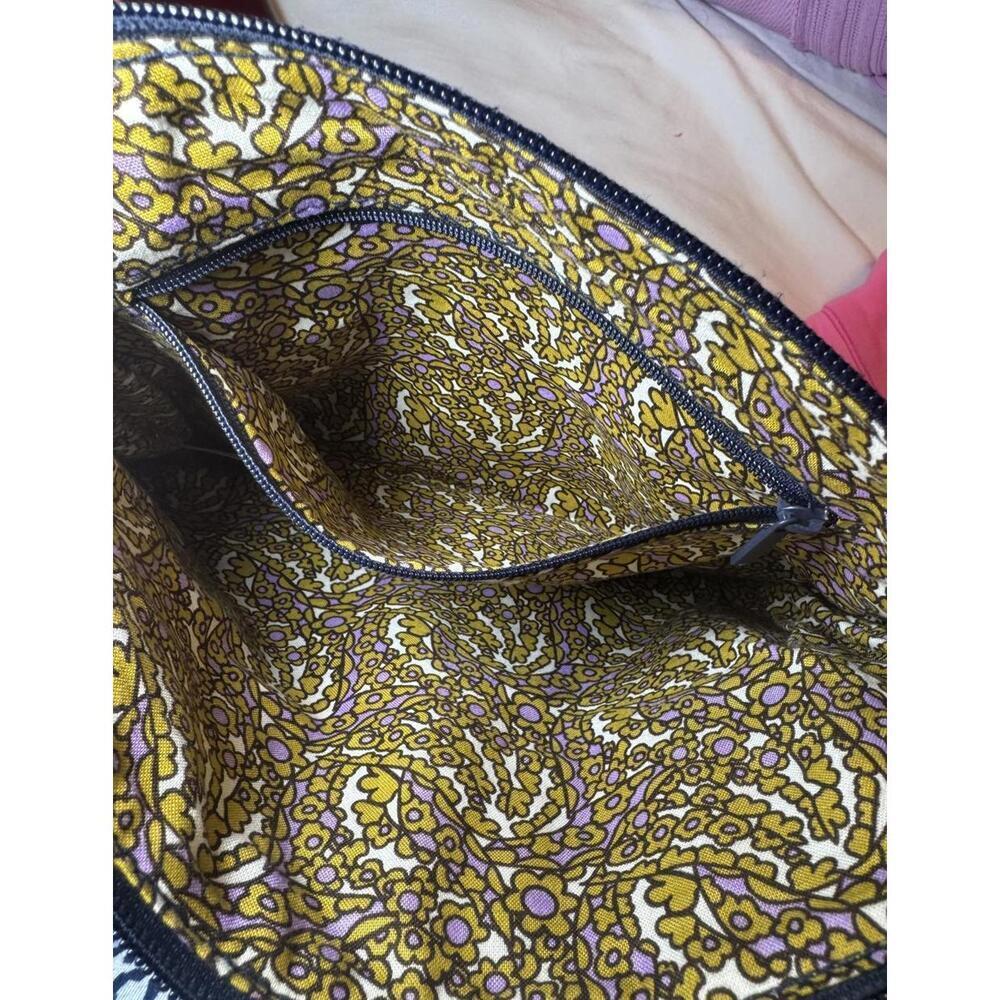 Vera Bradley original hipster crossbody purse in peacoat - Picture 9 of 9